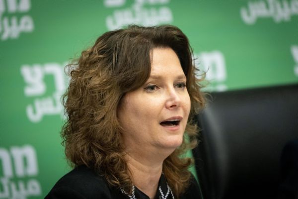 מרצ נגד העבודה: חוק חדש מסעיר את הקואליציה