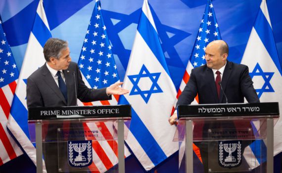 בנט לבלינקן: אמשיך לסייע כרה"מ החליפי