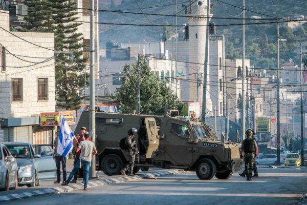 3 ישראלים מואשמים בגרימת נזק לחנות בחווארה
