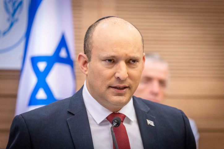 היועץ של שקד נגד בנט: "מעשה מגונה בדמוקרטיה"