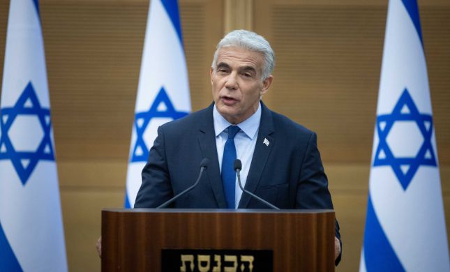  לפיד שוחח עם שר החוץ היווני על העצור הישראלי