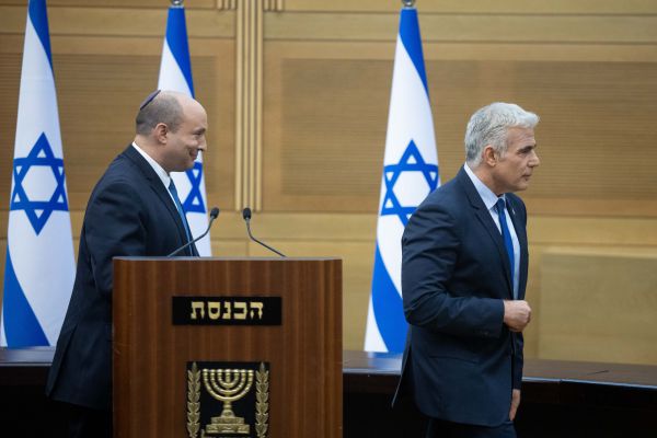 לפיד מגיב להאשמות הוועדה: לא יכולנו לחסל את ראשי חמאס