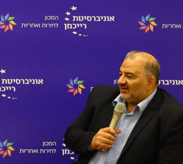 עבאס: הניסוי הצליח, מוקדם להספיד את הממשלה