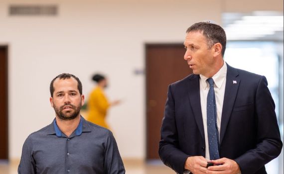 עזיבה נוספת בימינה: דוברו של כהנא מסיים את תפקידו