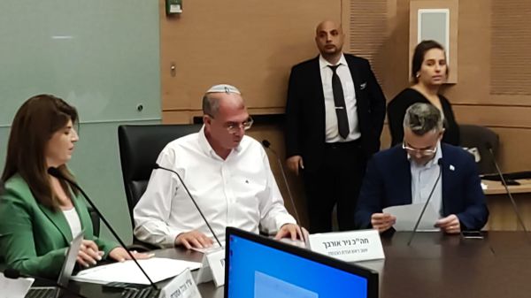 יוצאים לדרך: חוק פיזור הכנסת הונח בוועדת הכנסת