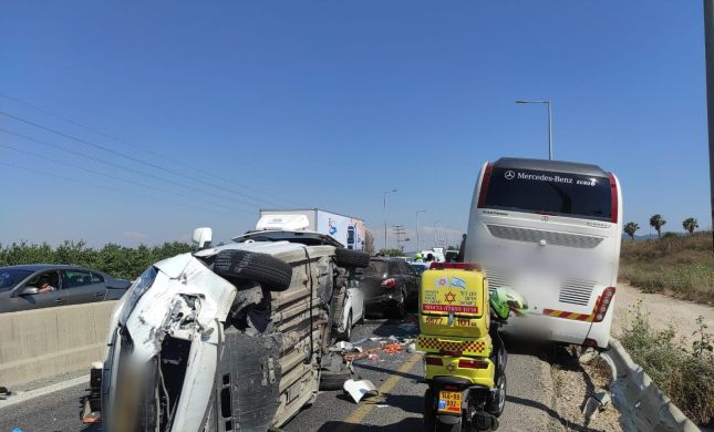  כביש 66: שלושה ילדים נפצעו בתאונה עם משאית
