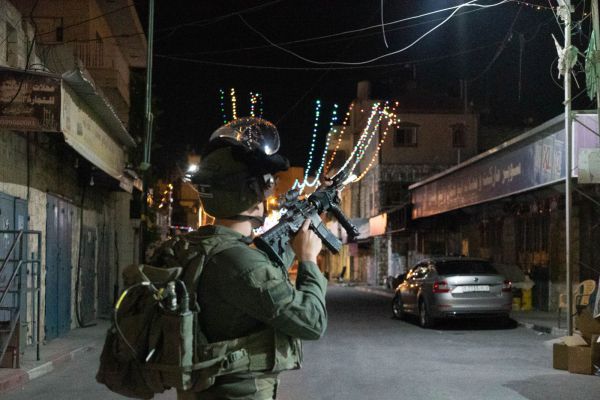 כוחות צה"ל, שב"כ ומג"ב עצרו מבוקשים ברחבי יו"ש