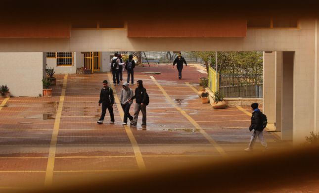  שוב מותקפים: קטטה בבית ספר תיכון - הורה תקף מורים