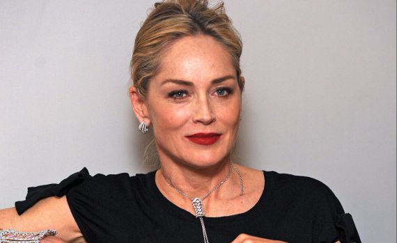 השחקנית שרון סטון חושפת שעברה 9 הפלות טבעיות