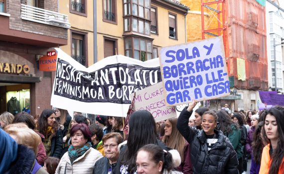 הרשת סוערת: הכוכבות הגדולות מגיבות לפסיקת ההפלות