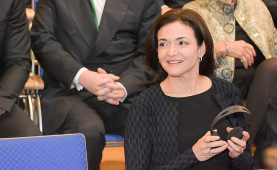 מספר 2 של צוקרברג תעזוב את פייסבוק