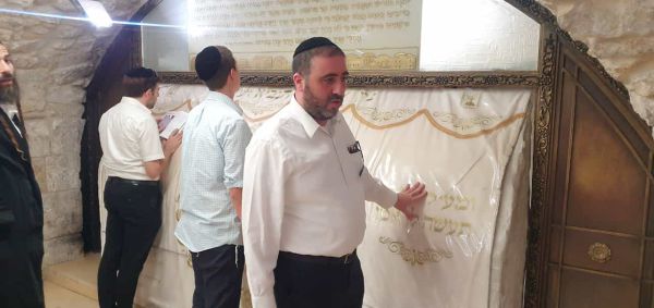 אחרי הסרת הממצא: ח"כ ארבל בסעודת הודיה. צפו