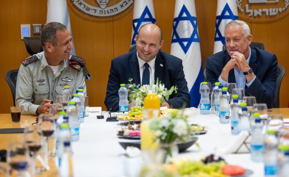 צה"ל נפרד מנפתלי בנט: "הבנת לעומק את הצרכים"