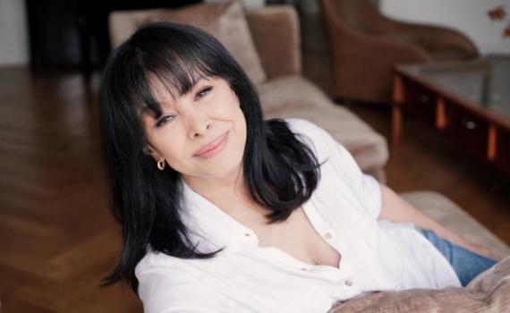 גלי עטרי בסינגל חדש: "שיר על שיחות עם אלוהים"