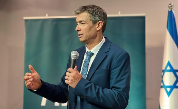 חוזר לעמדת הפרשן: הג'וב החדש של יועז הנדל