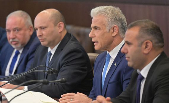 לפיד: "לא יכול להיות שחיילת נאנסת בידי מחבל"