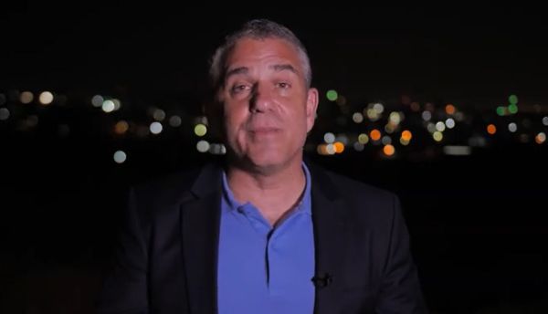 מה עשה ינון מגל באמצע הלילה בסמוך לכפר ערבי?