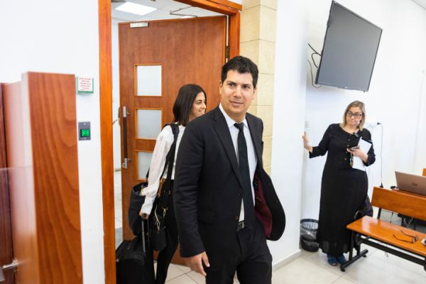 החקירה הנגדית בתיק 1,000: "נחשוף את האמת"