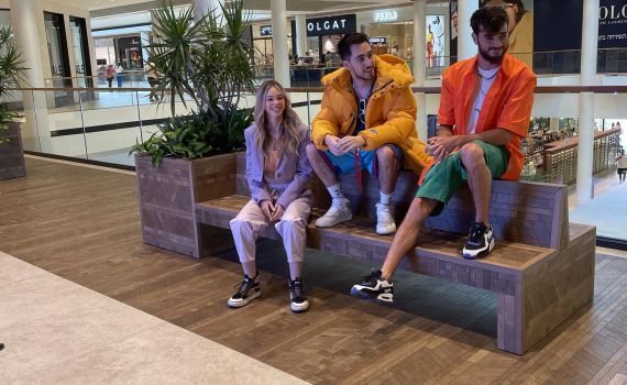 לא ציפינו: הבן של שרי אריסון בקמפיין חדש