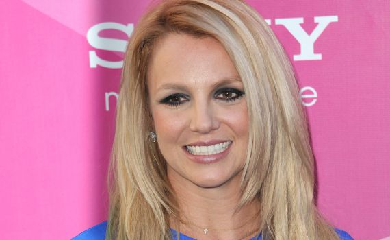 הספר של בריטני ספירס מוכן| אז למה לא מדפיסים אותו?