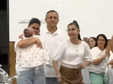 בגיל 50 | אחרי שאיבדה שתי בנות – רונית ילדה בת