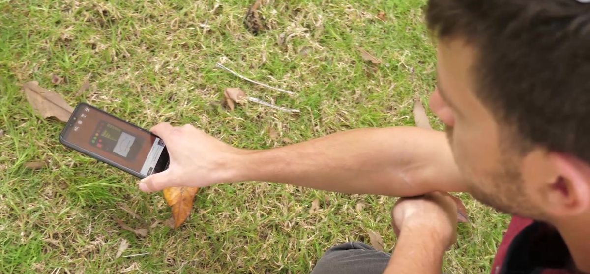 ידעתם שהסמארטפון יכול לשמש כגלאי מתכות?