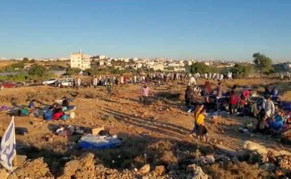 בצל העימותים; יום שני ליישובים החדשים