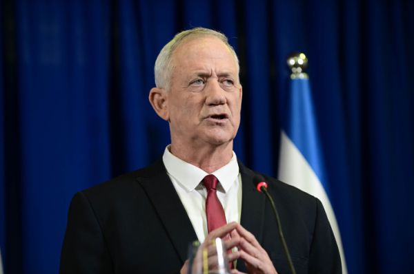 היועמ"שית אישרה: גנץ יכול למנות מחליף לכוכבי