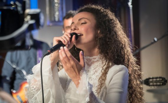 סערת יובל דיין | על שמירת נגיעה ושירת נשים