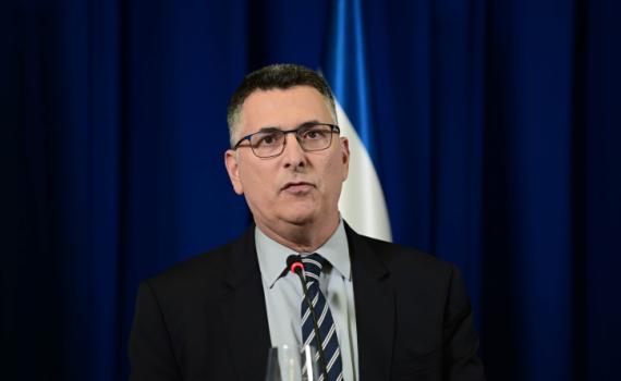 גדעון סער מפתיע: מסכים עם דודי אמסלם