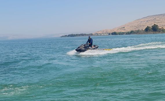 חיפושים אחר נעדר שנפל לכנרת ביום שישי ונעלם