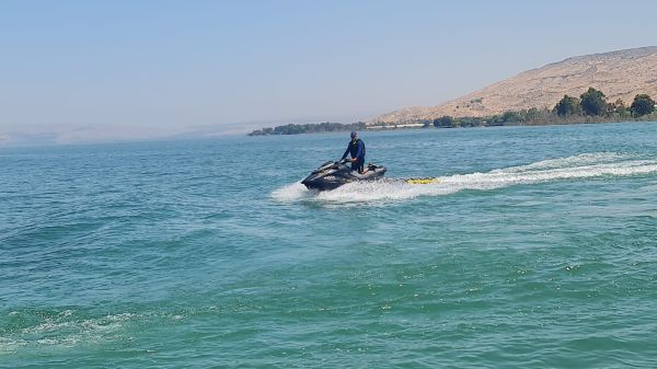 חיפושים אחר נעדר שנפל לכנרת ביום שישי ונעלם