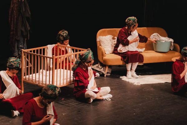  ההצגה שמביאה את הדכאון אחרי הלידה- לקדמת הבמה