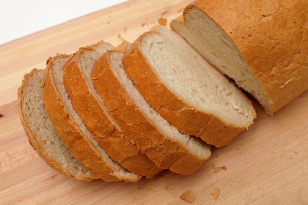 דיון דחוף: לפיד פועל לעצור את עליית מחירי הלחם