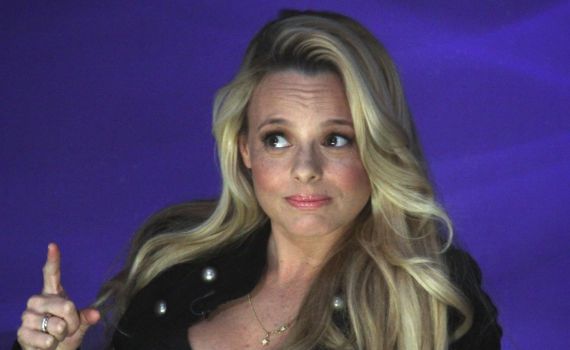 יעל בר זוהר מגיבה לסערת הנידה: "לא היתה כפייה או הסתה"