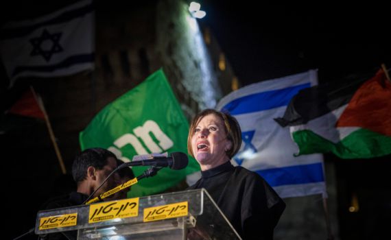 בעקבות פרישת הורוביץ: מתחזק הלחץ על גלאון