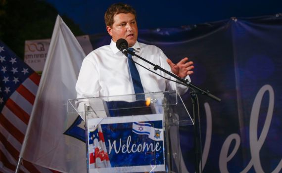 "הדברים יתבהרו": ראש עיר החשוד – רמי גרינברג