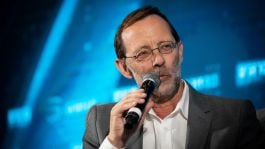 משה פייגלין חושף: קיבלתי סטירת לחי מהרב אורי שרקי