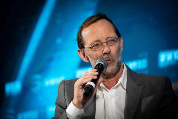 פייגלין הודיע על התמודדות בבחירות: "נתניהו חייב ללכת"