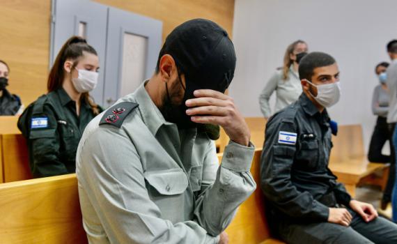 למרות הסערה: ההסדר עם הקצין המטריד יישאר