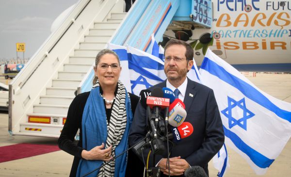 בהזמנת זמאן: נשיא המדינה ייצא לביקור מדיני בצ'כיה