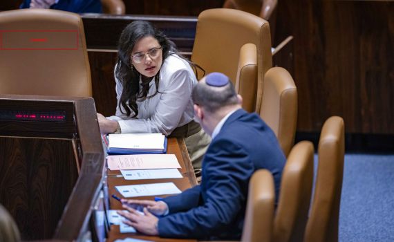 הכסף בידיים של בנט וכהנא: מי עכשיו שולט בימינה?