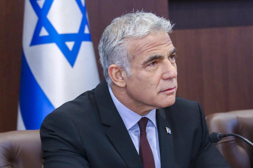 לפיד מגיב למות החייל: "יום חג הפך ליום עצוב וכואב"