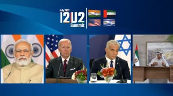 לפיד במפגש עם מנהיגי הודו והאמירויות: העולם צופה בנו