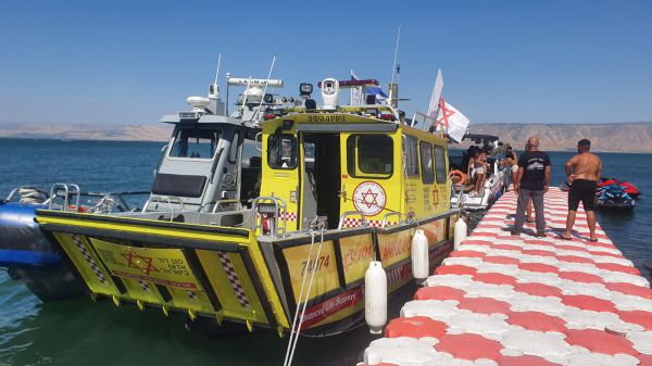 תאונות בכנרת: צעיר נפצע מאופנוע ים; נערה טבעה