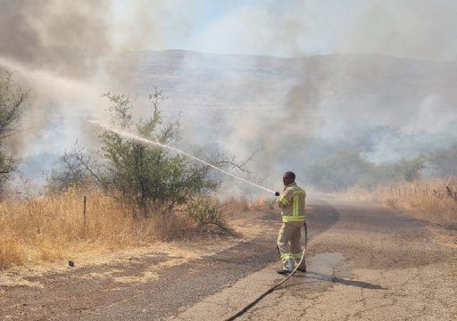 שריפה מתלקחת סמוך לחד נס; מטוסי כיבוי במקום
