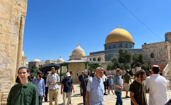 עשו "קריעה": מאות עלו להר הבית לציון י"ז בתמוז