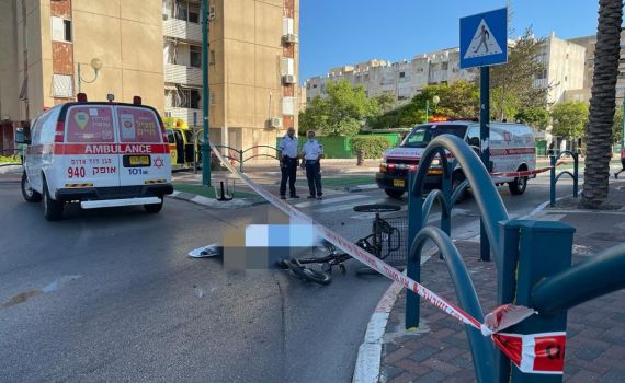 רוכב אופניים חשמליים נפגע ממשאית – ומת