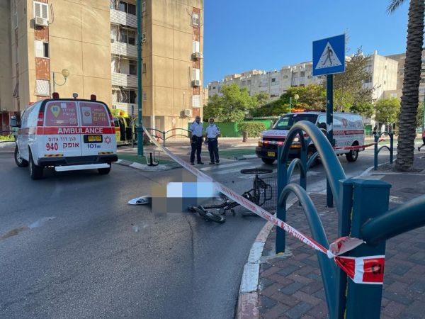 רוכב אופניים חשמליים נפגע ממשאית – ומת