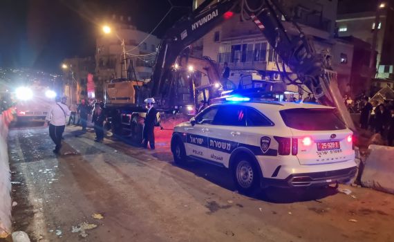 מאות חרדים חסמו את בניית הרכבת הקלה בירושלים